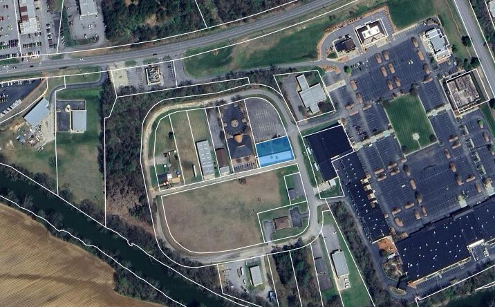 Pictures of Office property located at 194 W Park Cir, North Wilkesboro, NC 28659 for lease - image #1