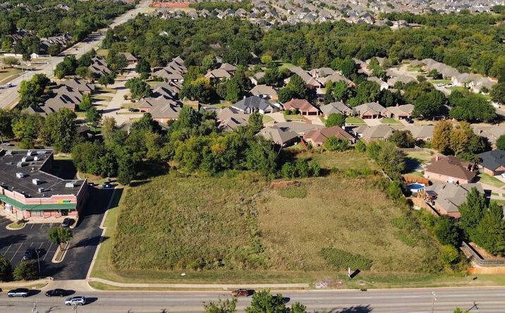 Pictures of Land property located at 1001 NW 178th St, Edmond, OK 73012 for lease - image #1