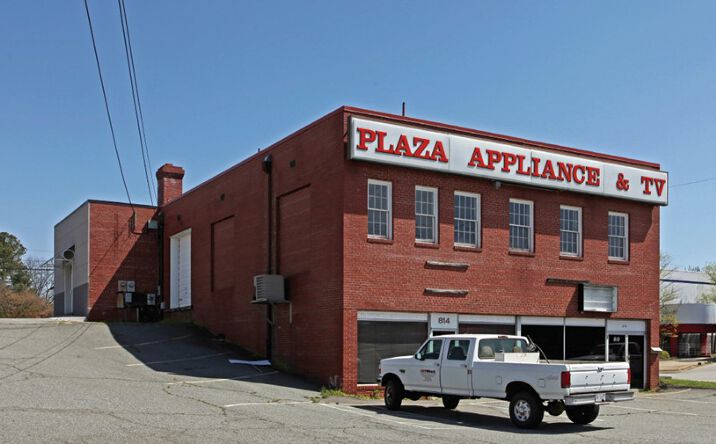 Pictures of Retail property located at 815 Church St N, Concord, NC 28025 for lease - image #1