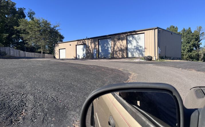 Pictures of Industrial, Special Purpose, Retail property located at 817 Shady Grove Rd, Adamsville, AL 35005 for lease - image #1