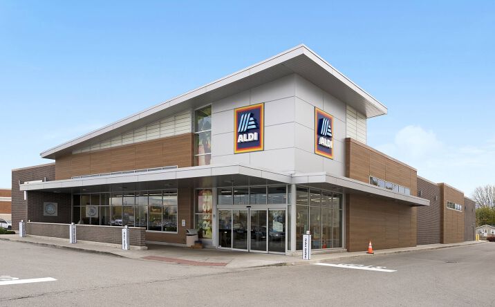 Pictures of Retail property located at 1439 S Reed Rd, Kokomo, IN 46902 for lease - image #1