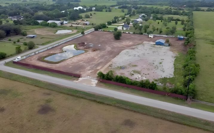 Pictures of Land property located at 18745 Blinka Rd, Waller, TX 77484 for lease - image #1