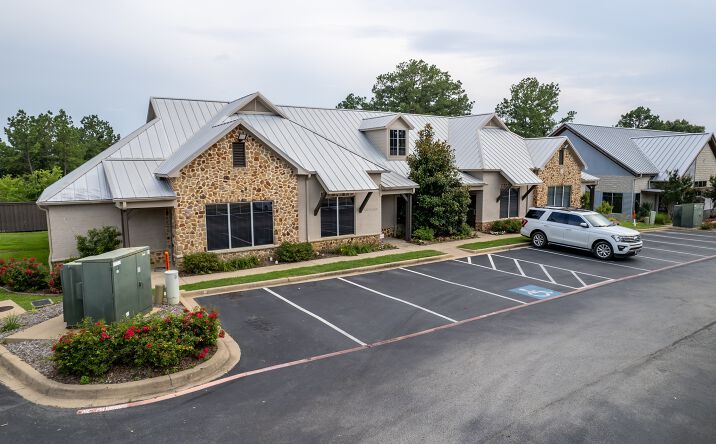 Pictures of Office property located at 7925 S Broadway Ave, Tyler, TX 75703 for lease - image #1
