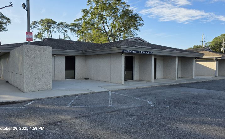 Pictures of Retail, Office property located at 4244 University Blvd S, Jacksonville, FL 32216 for lease - image #1