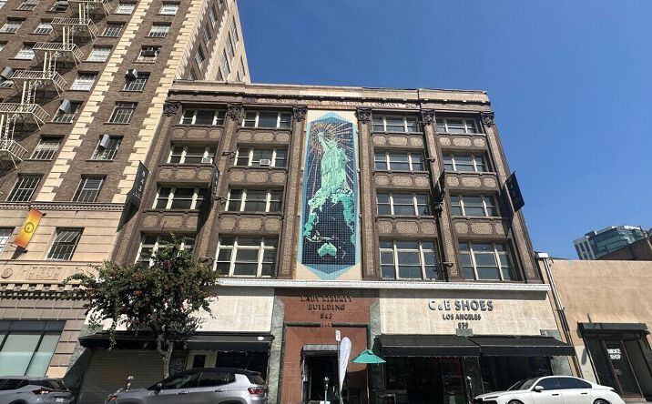 Pictures of Office property located at 843 S Los Angeles St, Los Angeles, CA 90014 for lease - image #1