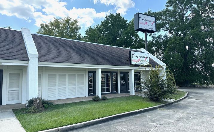 Pictures of Retail property located at 8540 Florida Blvd, Baton Rouge, LA 70806 for lease - image #1