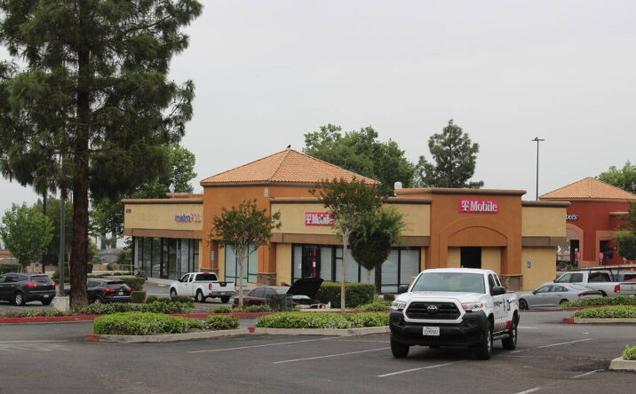 Pictures of Retail property located at 4060 Highland Ave, Highland, CA 92346 for lease - image #1
