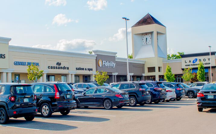 Pictures of Retail, Industrial property located at 225 Daniel Webster Hwy, Nashua, NH 03060 for lease - image #1