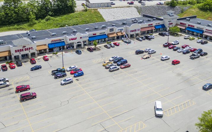 Pictures of Retail property located at 3132 John A Williams Blvd, Bedford, IN 47421 for lease - image #1