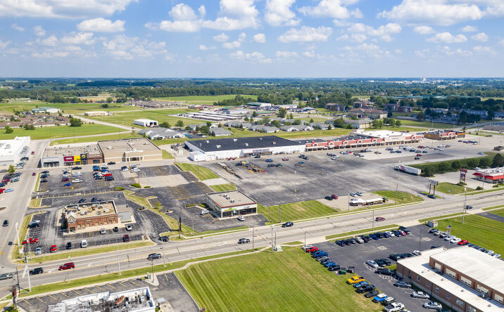 Pictures of Retail property located at 1305 Wagner Ave, Greenville, OH 45331 for lease - image #1