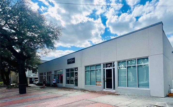 Pictures of Retail, Office property located at 215 E Broad St, Savannah, GA 31401 for lease - image #1