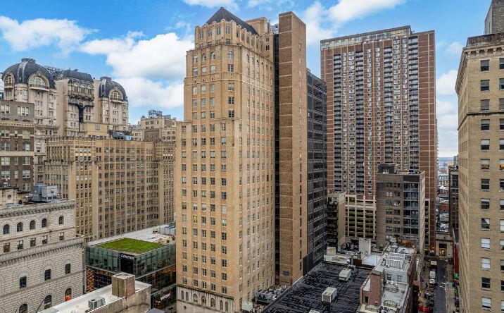 Pictures of Office property located at 1500 Walnut St, Philadelphia, PA 19102 for lease - image #1