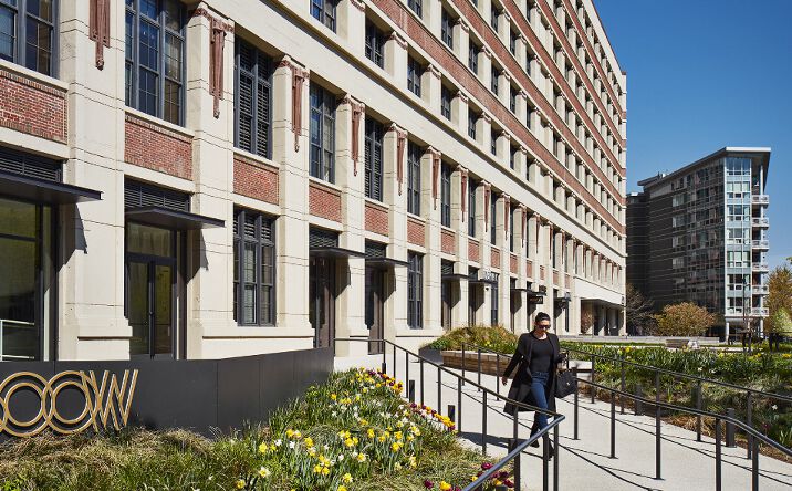 Pictures of Office property located at 600 W Chicago Ave, Chicago, IL 60654 for lease - image #1