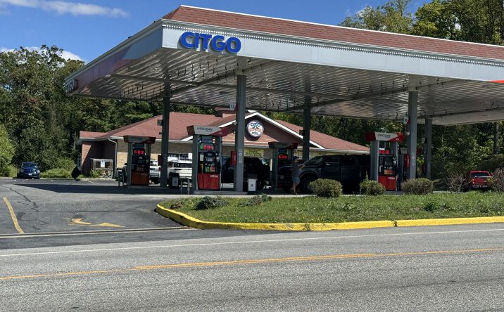 Pictures of Retail property located at 4932 NY-17M, New Hampton, NY 10958 for lease - image #1