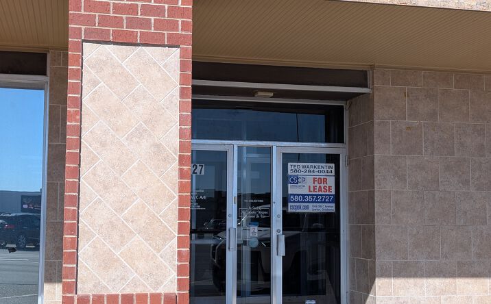 Pictures of Retail, Office property located at 325 SW C Ave, Lawton, OK 73501 for lease - image #1