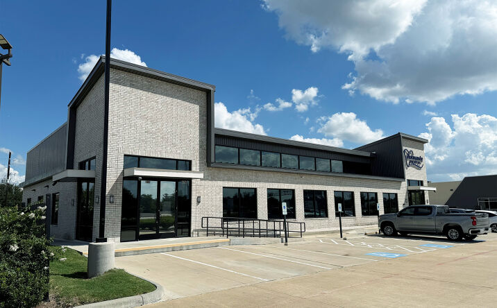 Pictures of Retail property located at 6760 East Sam Houston Pkwy N, Houston, TX 77049 for lease - image #1