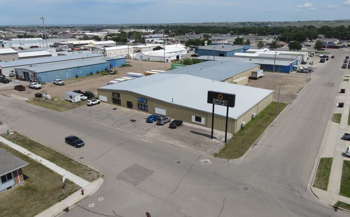 Pictures of Retail, Industrial property located at 1902 4th Ave W, Williston, ND 58801 for lease - image #1
