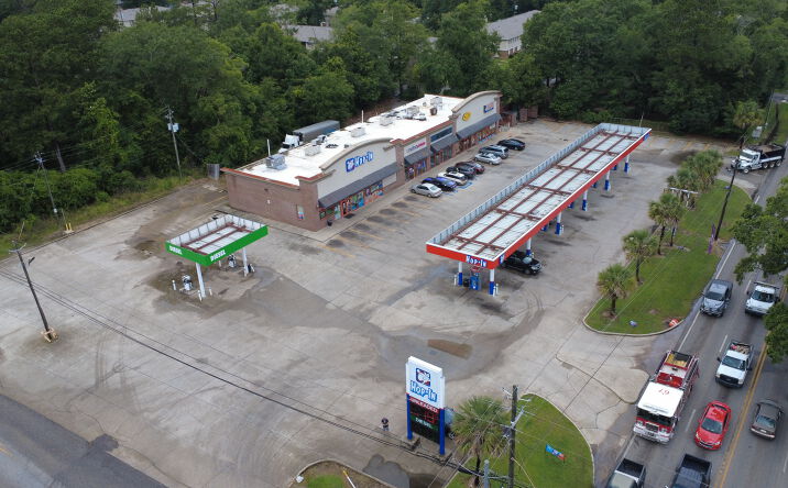 Pictures of Retail property located at 3305 St Stephens Rd, Mobile, AL 36612 for lease - image #1