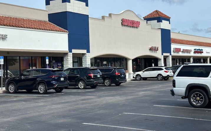 Pictures of Retail property located at 5336 S John Young Pkwy, Orlando, FL 32839 for lease - image #1