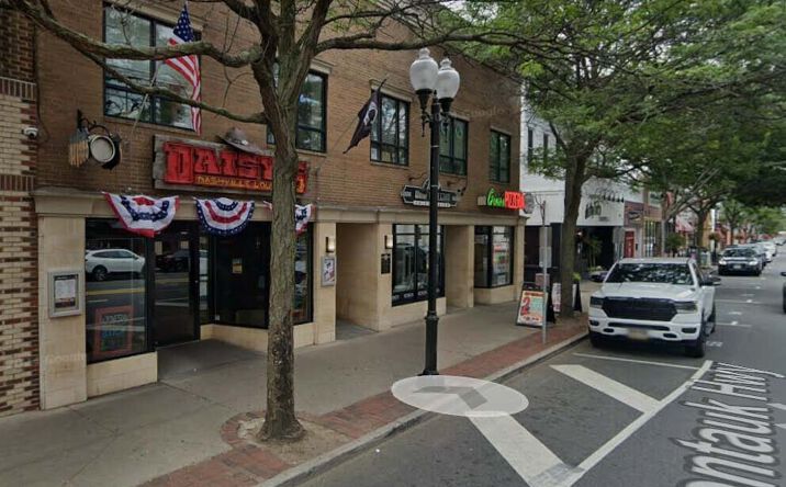Pictures of Office property located at 22 W Main St, Patchogue, NY 11772 for lease - image #1