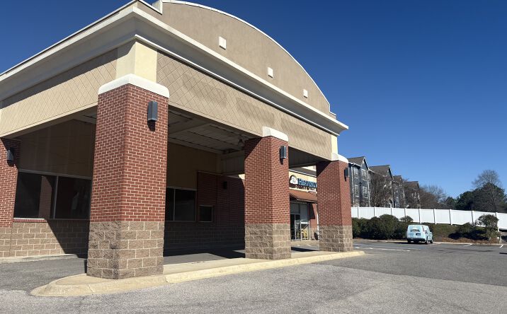 Pictures of Retail, Office property located at 4911 Cahaba River Rd, Vestavia Hills, AL 35243 for lease - image #1