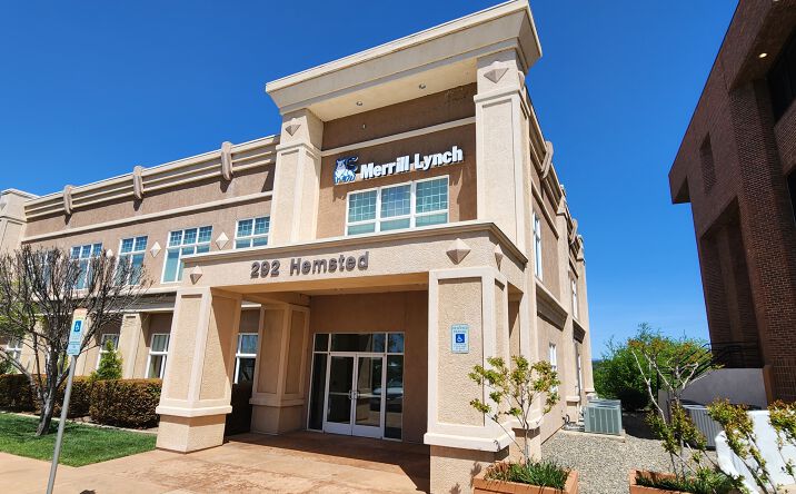 Pictures of Office property located at 292 Hemsted Dr, Redding, CA 96002 for lease - image #1