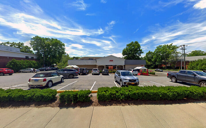 Pictures of Retail property located at 160 West Putnam Avenue, Greenwich, CT 06830 for lease - image #1