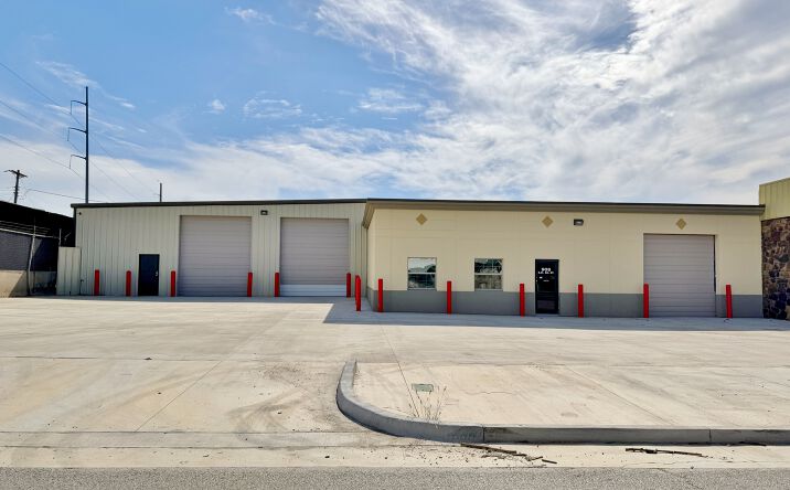 Pictures of Industrial property located at 908 SW 5th St, Oklahoma City, OK 73109 for lease - image #1
