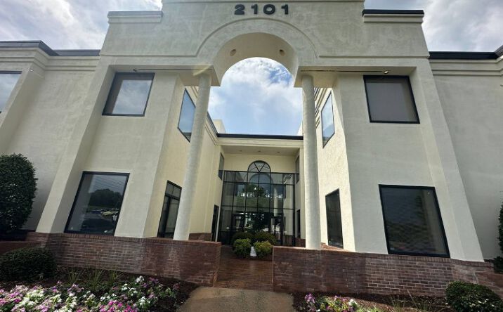 Pictures of Retail, Office property located at 2101 Sardis Rd N, Charlotte, NC 28227 for lease - image #1
