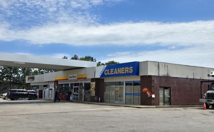Pictures of Retail property located at 5110 Browns Bridge Rd, Cumming, GA 30041 for lease - image #1