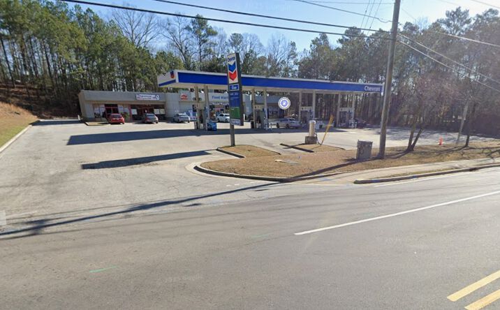 Pictures of Retail property located at 860 Six Flags Rd, Austell, GA 30168 for lease - image #1