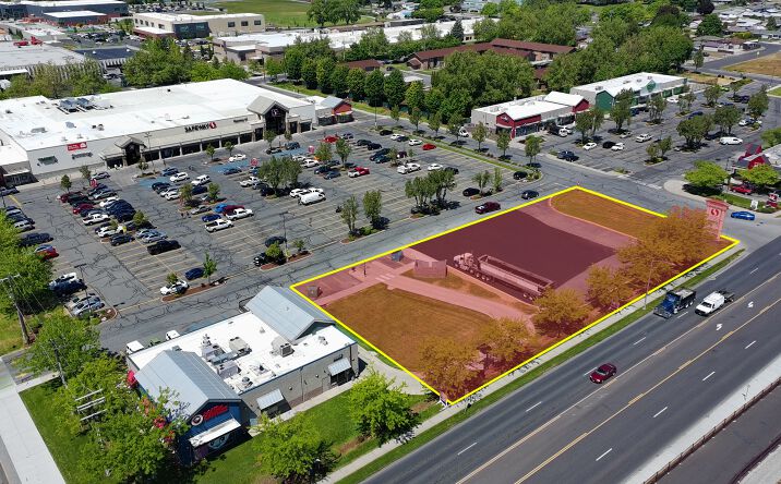 Pictures of Retail property located at 3909 N Market St, Spokane, WA 99207 for lease - image #1