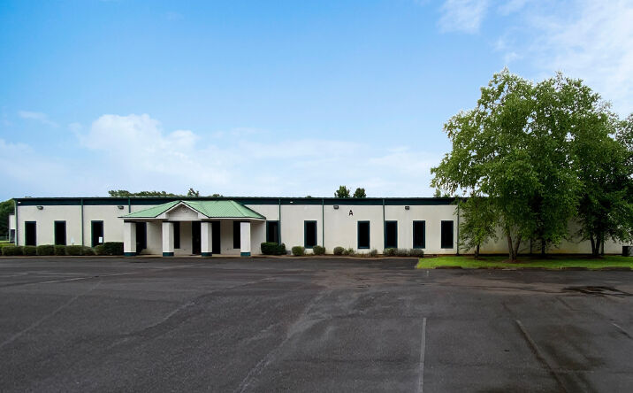 Pictures of Industrial property located at 3107 Halls Mill Rd, Mobile, AL 36606 for lease - image #1