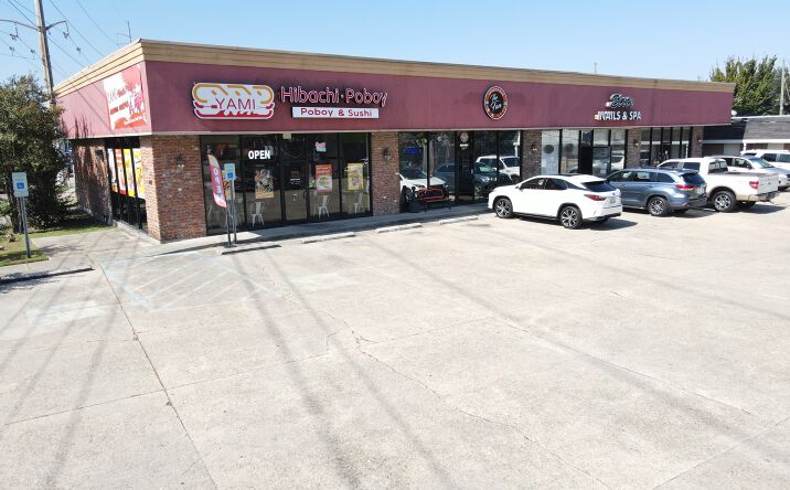 Pictures of Retail, Office, Restaurant property located at 4401 Airline Dr, Metairie, LA 70001 for lease - image #1
