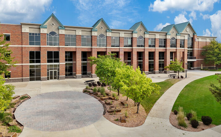 Pictures of Office property located at 3300 Grand Ave, Des Moines, IA 50312 for lease - image #1