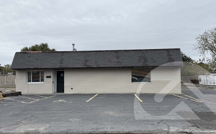 Pictures of Retail property located at 809 S. Main Street, Bowling Green, OH 43402 for lease - image #1