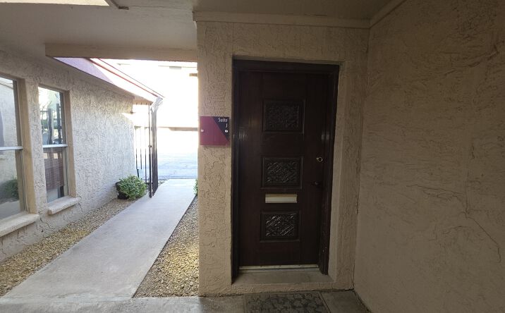 Pictures of Office, Special Purpose property located at 2701 E Thomas Rd, Phoenix, AZ 85016 for lease - image #1