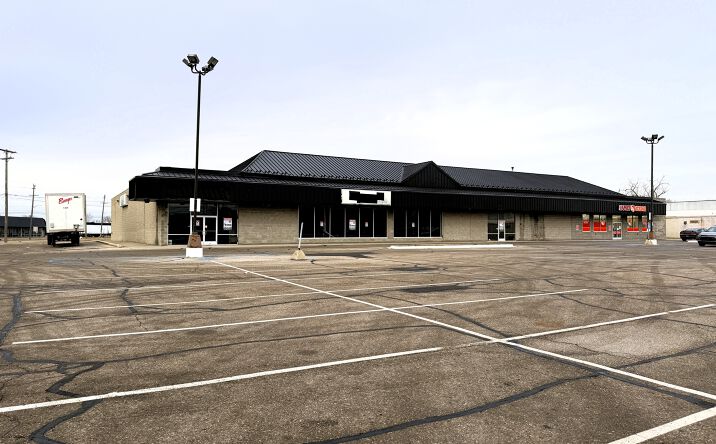 Pictures of Retail property located at 11817 8 Mile Rd, Warren, MI 48089 for lease - image #1