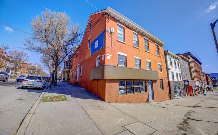 Pictures of Retail property located at 184 Broadway, Newburgh (City), NY 12550 for lease - image #1
