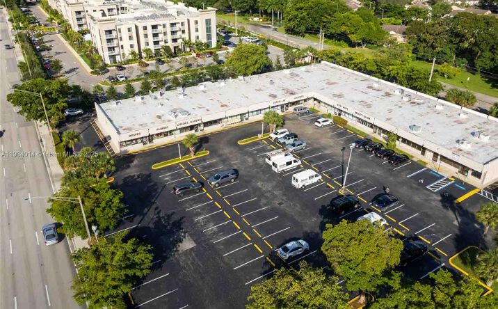 Pictures of Retail, Special Purpose property located at 8415 W Mcnab Rd # 8415, Tamarac, FL 33321 for lease - image #1