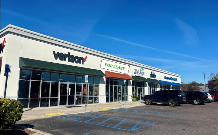 Pictures of Retail property located at 4958 Centre Pointe Drive # 104, North Charleston, SC 29418 for lease - image #1