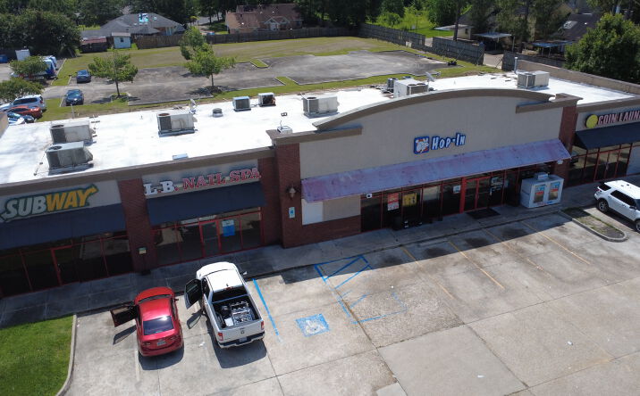 Pictures of Retail property located at 3015 Millerville Rd, Baton Rouge, LA 70816 for lease - image #1