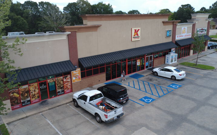 Pictures of Retail, Restaurant property located at 3636 N Sherwood Forest Dr, Baton Rouge, LA 70814 for lease - image #1