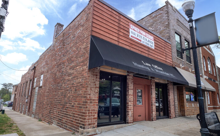 Pictures of Retail, Office, Restaurant property located at 120 W Clark St, Crown Point, IN 46307 for lease - image #1