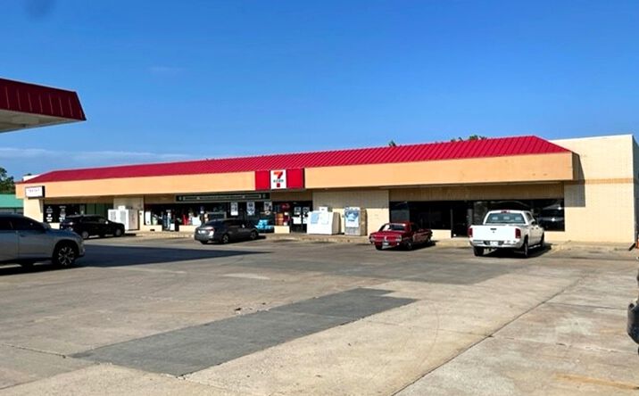 Pictures of Retail, Office property located at 12414 N MacArthur Blvd, Oklahoma City, OK 73142 for lease - image #1