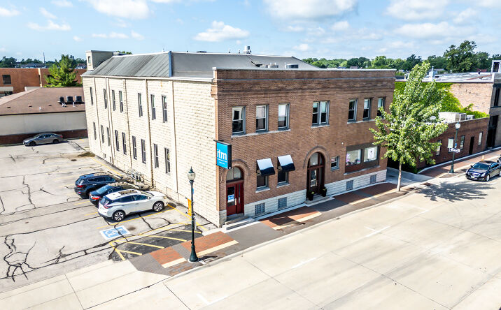 Pictures of Retail property located at 115 E 4th St, Cedar Falls, IA 50613 for lease - image #1