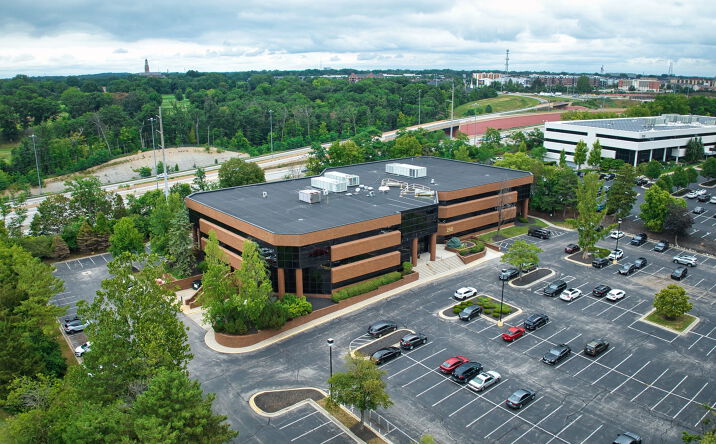 Pictures of Office property located at 250 W Old Wilson Bridge Rd, Worthington, OH 43085 for lease - image #1