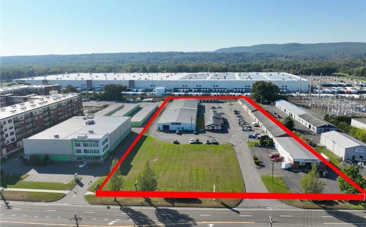 Pictures of Industrial property located at 471 Washington Avenue North Haven, CT, USA, North Haven, CT 06473 for lease - image #1
