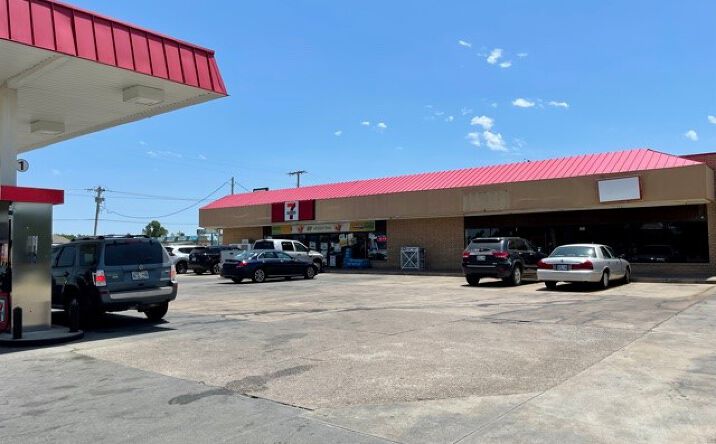 Pictures of Retail, Office property located at 502 SW 89th St, Oklahoma City, OK 73139 for lease - image #1