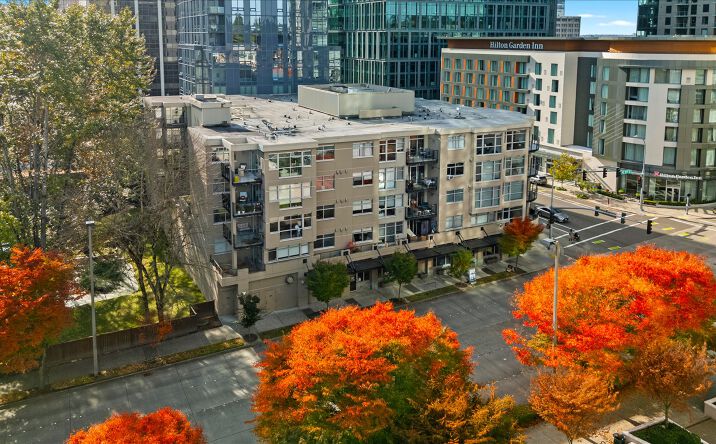 Pictures of Retail, Restaurant property located at 900 108th Ave NE, Bellevue, WA 98004 for lease - image #1